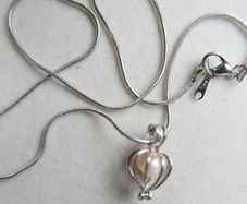 Vintage 18K white Gold Plated Caged Pearl Necklace length 16" - 5,7g
