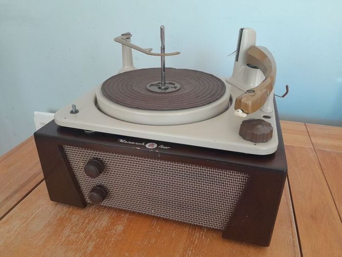 Monarch Four Record Player, 1950's, vintage, antique, collectable, 50's, display, curio.