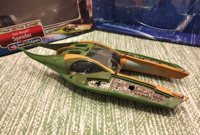 Star Wars Zam Wesell speeder