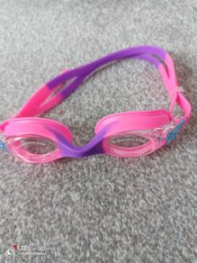 NEW.Kids swim glasses. Age 6/8