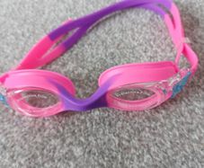NEW.Kids swim glasses. Age 6/8