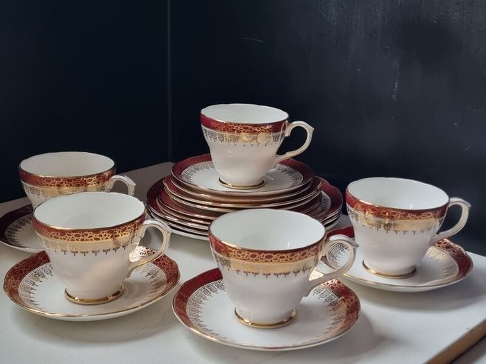 Duchess Bone China "Winchester" cups and plates