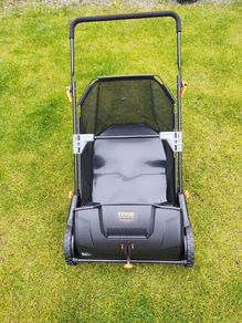 VEVOR Push Lawn Sweeper, 21-inch Leaf & Grass Collector