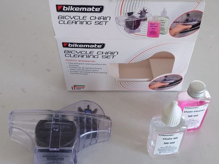 brushes and chain cleaning set