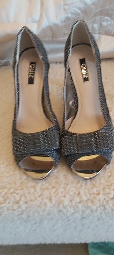 Ladies shoes