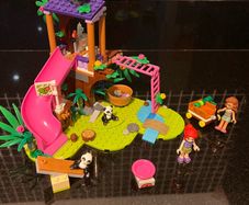 lego Friends (retired product)