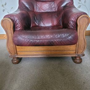 3-1-1 Leather Suite