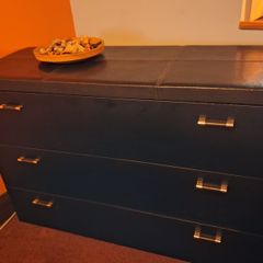 Leather Bedroom Set