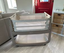 SnuzPod 5 Bedside Crib - Mocha