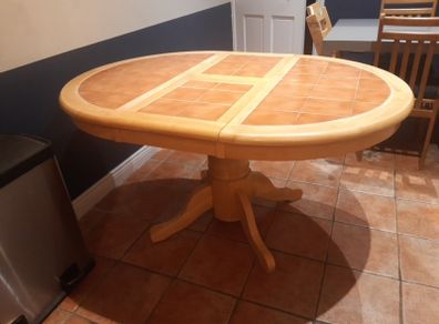 table, extendable, round to oval