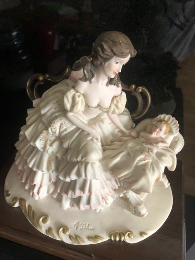 Belcari figurine