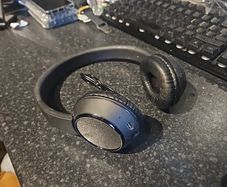 Bluetooth headphones