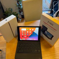 iPad 8th Gen with hard case & keyboard (hardly used)