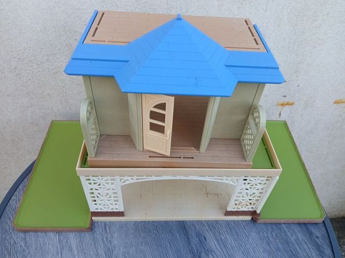 Sylvanian Family Home