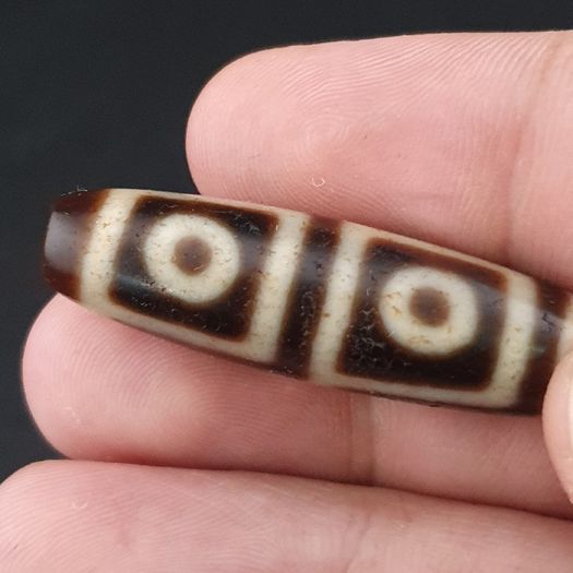 Antique Himalayan Tibetan 4 Eyes Agate Dzi Bead Amulet