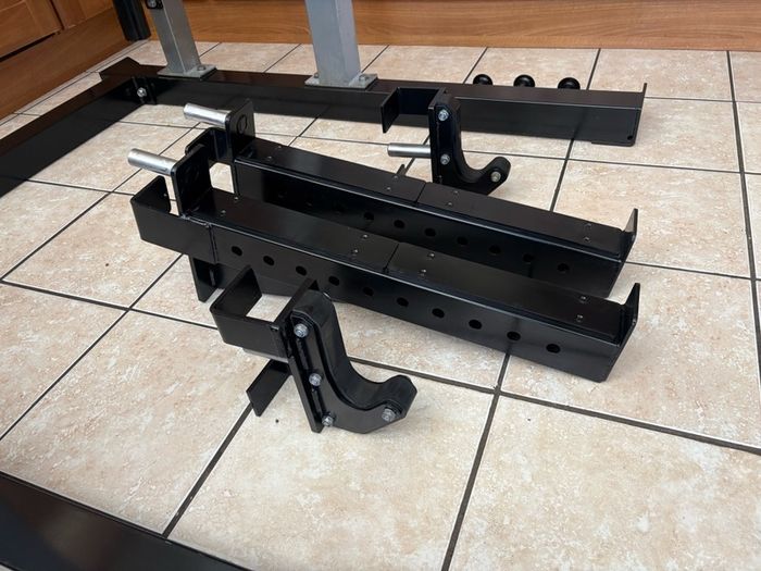 Unbelievable Commercial 450 Kilogram Rated Power Squat Rack Woth 10 X Weight Plate Storage Racks, 2 X Barbell Holders, Chin Up And Resistance Band Points!!!