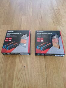 Cutting and grinding disc set x 2.