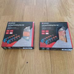 Cutting and grinding disc set x 2.