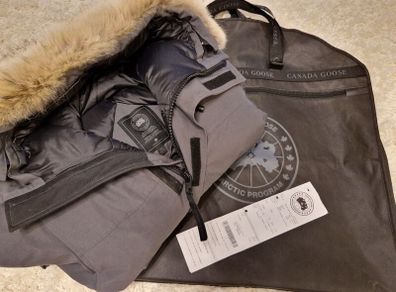 Canada Goose Expedition Parka (black label )Genuine
