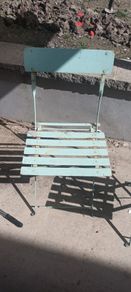 Free Outdoor Chairs and Table