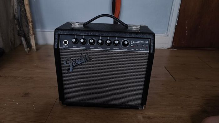 Fender Champion 20 electric guitar amplifier