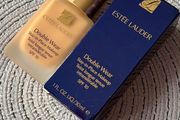 Estee Lauder Double Wear Stay-in-Place Foundation  4W1 SPF 10 Honey Bronze 30ml With Box