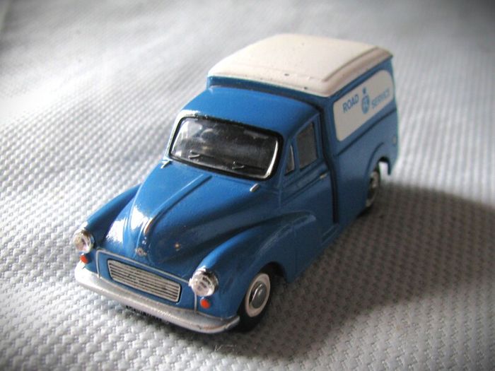 Diecast Model Morris Minor 1000 Van RAC - Collectable Oxford Diecast 1:43