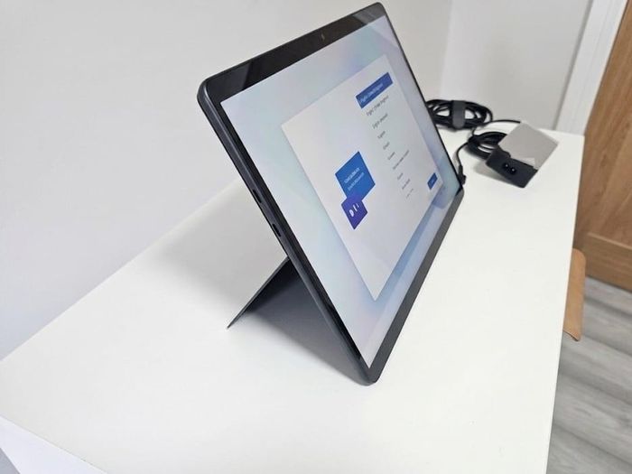 Microsoft Surface Pro 11 Snapdragon X Elite - 1TB - Windows 11