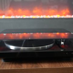 Denon DP-300F Fully Automatic Turntable, As New. Under Warranty and Accessories