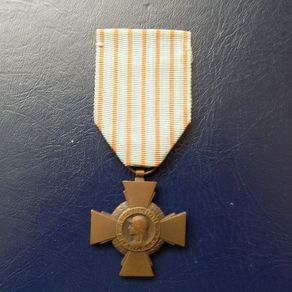 France ,Croix Du Combattant 1914-18.Bronze.