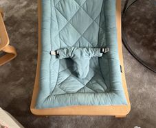 Charlie Crane LEVO Baby Bouncer Blue and Beech