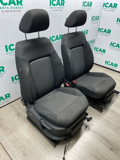 2011 Volkswagen Polo Front Seats