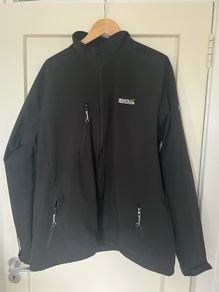 Regatta black softshell jacket xxl