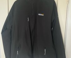 Regatta black softshell jacket xxl
