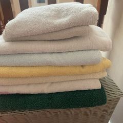 Selection of towels including large ones