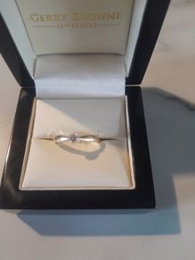 14 kt gold diamond ring