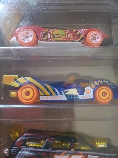 Hot Wheels Action Track Stars 5-Pack Set 1:64 Diecast GTN44 New 2020, Toy Cars