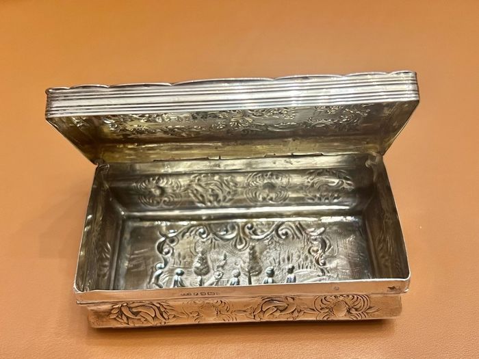 Beautiful Sheffield 1901 Edwardian solid sterling silver jewelry box