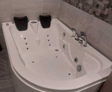 Jacuzzi bath