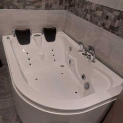 Jacuzzi bath