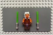 lego Star Wars sw0452 Ahsoka Tano (Padawan) minifigure- Reddish Brown Backless Vest with Necklace and Belt