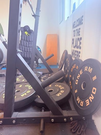 Home Gym semi-commercial Half Rack setup