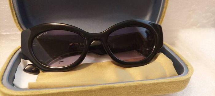 SEASON HIT  The Trendiest Gucci Shape  Beautiful Oval Model