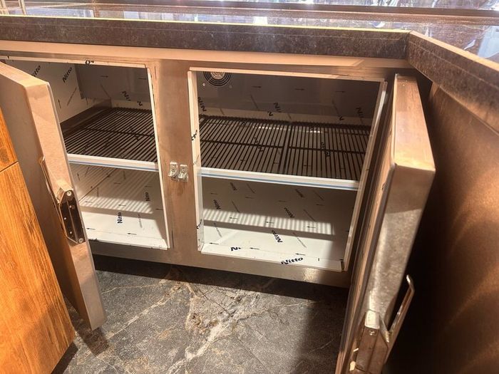 Custom Made Heated food and pastry display counter