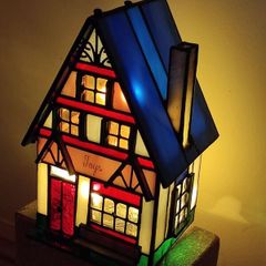 Vintage stained glass Tiffany style lamp.