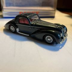 Dinky Delahaye 145
