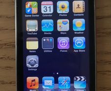vintage ipod touch 2nd gen
