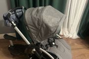 Bugaboo bee grey pram with foot stand