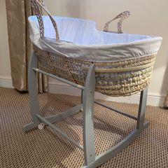 Mosses Basket with Basket Stand - Mamas and Papas (Perfect Condition)