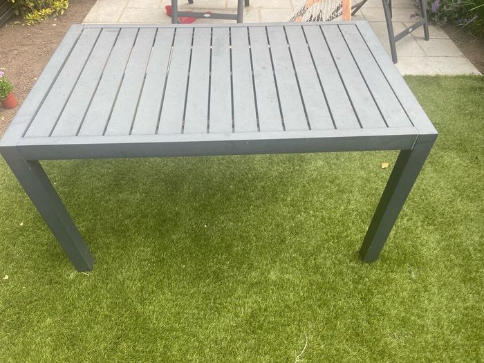 Garden Table and 4 reclining chairs